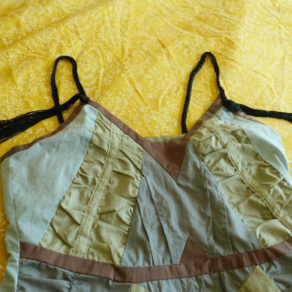 BCBGMaxAzria Designer V-neck Colour Block Tank Top - Picture 5 of 9